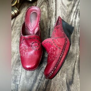 Clarks Artisan Collection Clogs